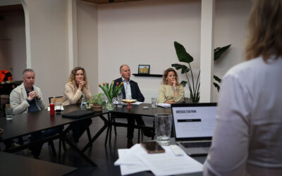 Jury verdiept zich in finalisten De HET tijdens bedrijfsbezoeken